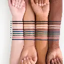 ssence STAY & PLAY GEL EYELINER hand.webp